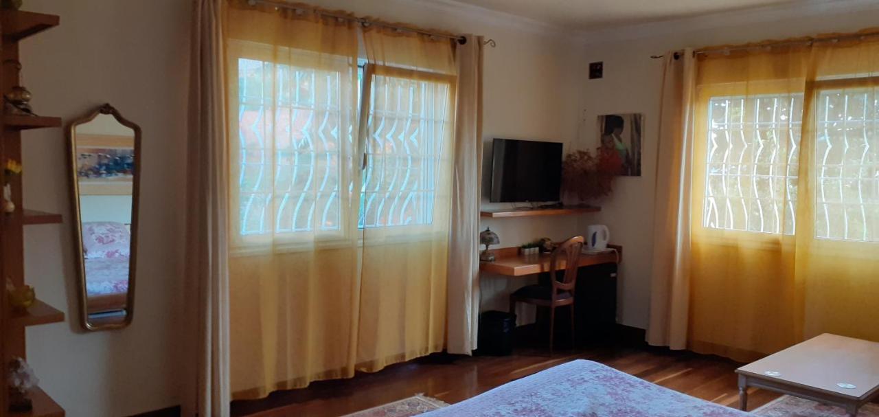 Chambre D'Hote Villa Maritampona Antsirabe Exteriör bild